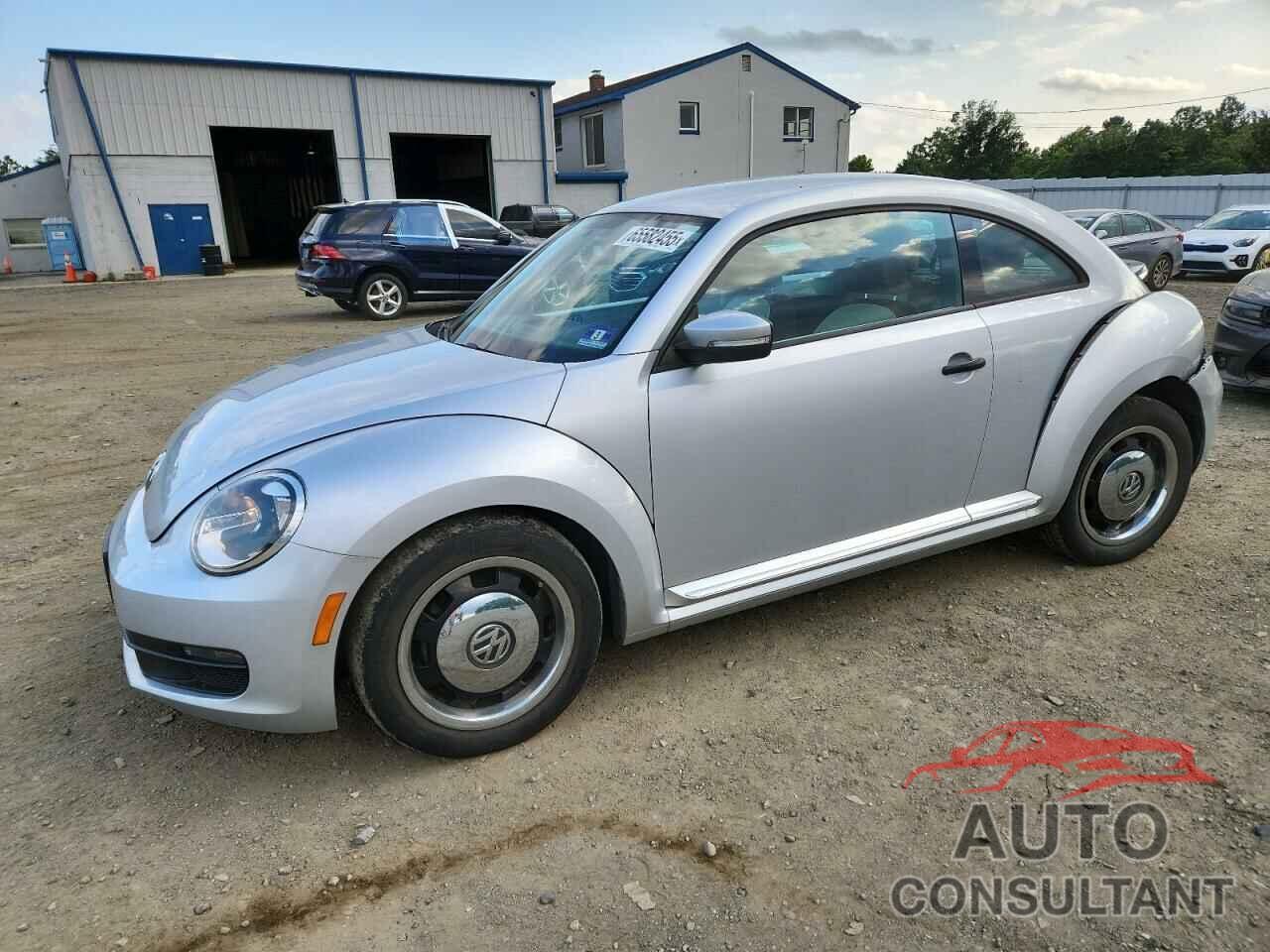 VOLKSWAGEN BEETLE 2015 - 3VWF17ATXFM603372