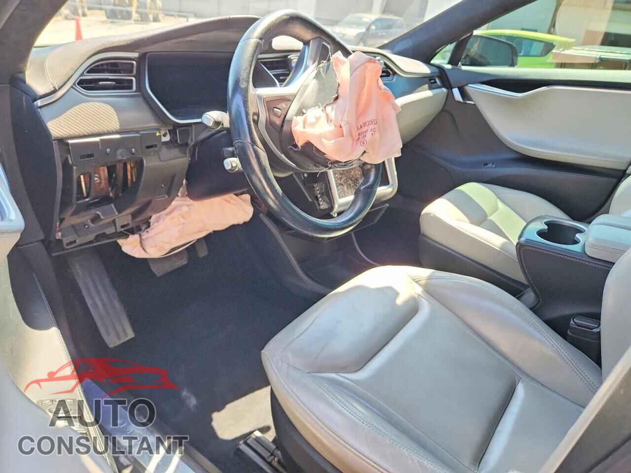 TESLA MODEL S 2015 - 5YJSA1H29FF096447
