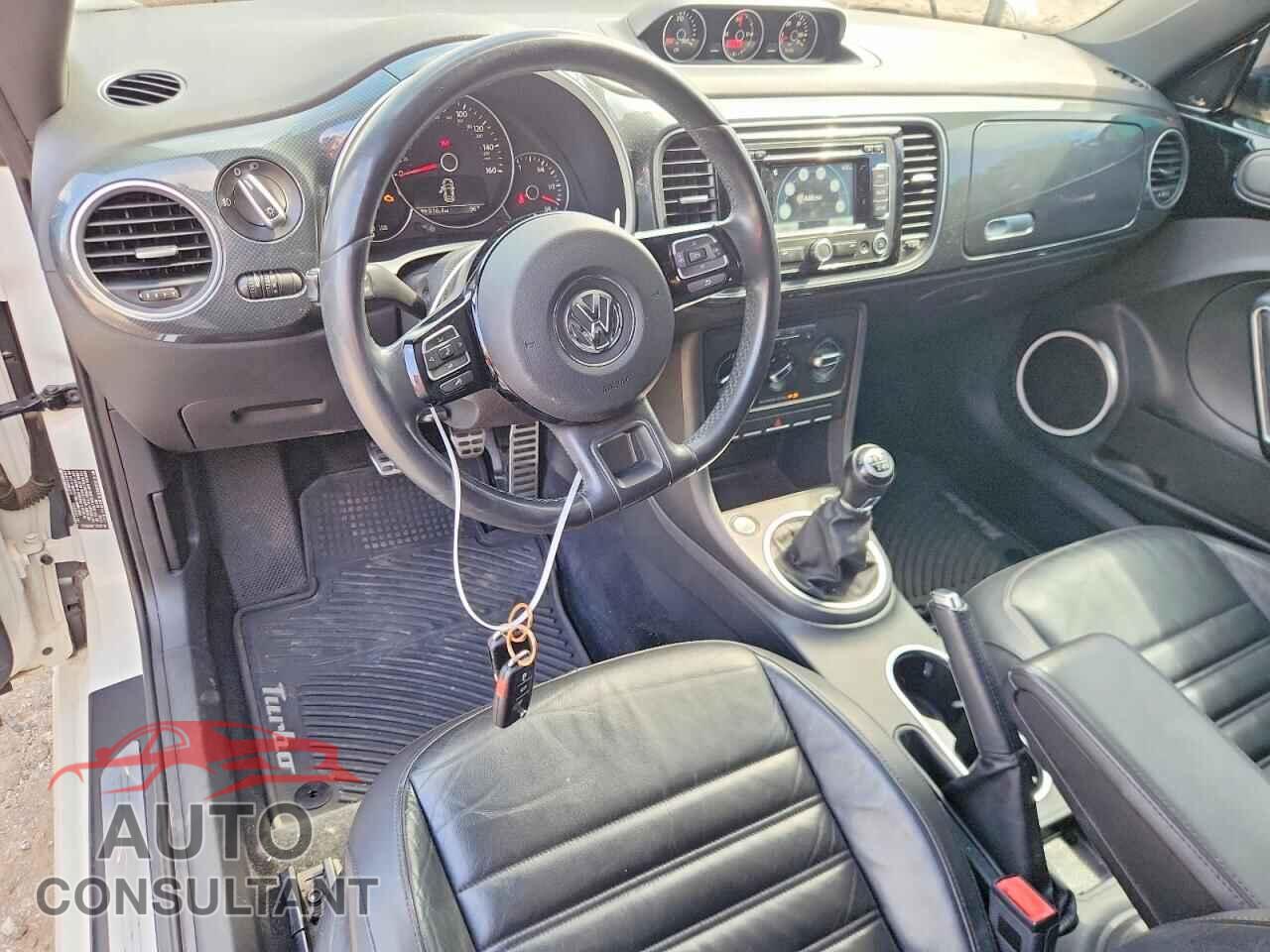 VOLKSWAGEN BEETLE 2012 - 3VW467AT3CM649727