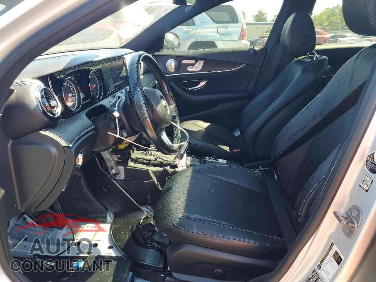 MERCEDES-BENZ E-CLASS 2017 - WDDZF4KB5HA040131