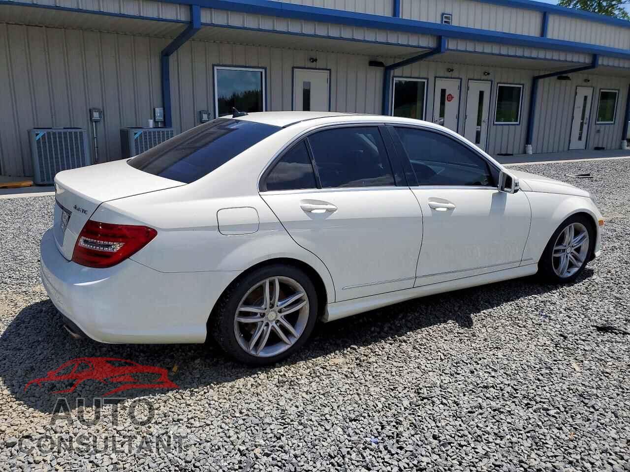 MERCEDES-BENZ C-CLASS 2012 - WDDGF8BB7CR212751