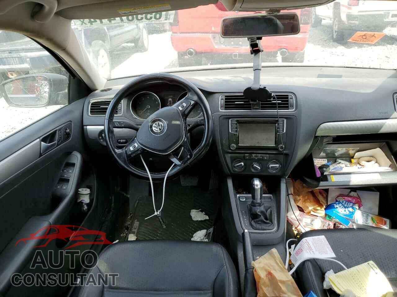 VOLKSWAGEN JETTA 2017 - 3VWDB7AJ3HM281552