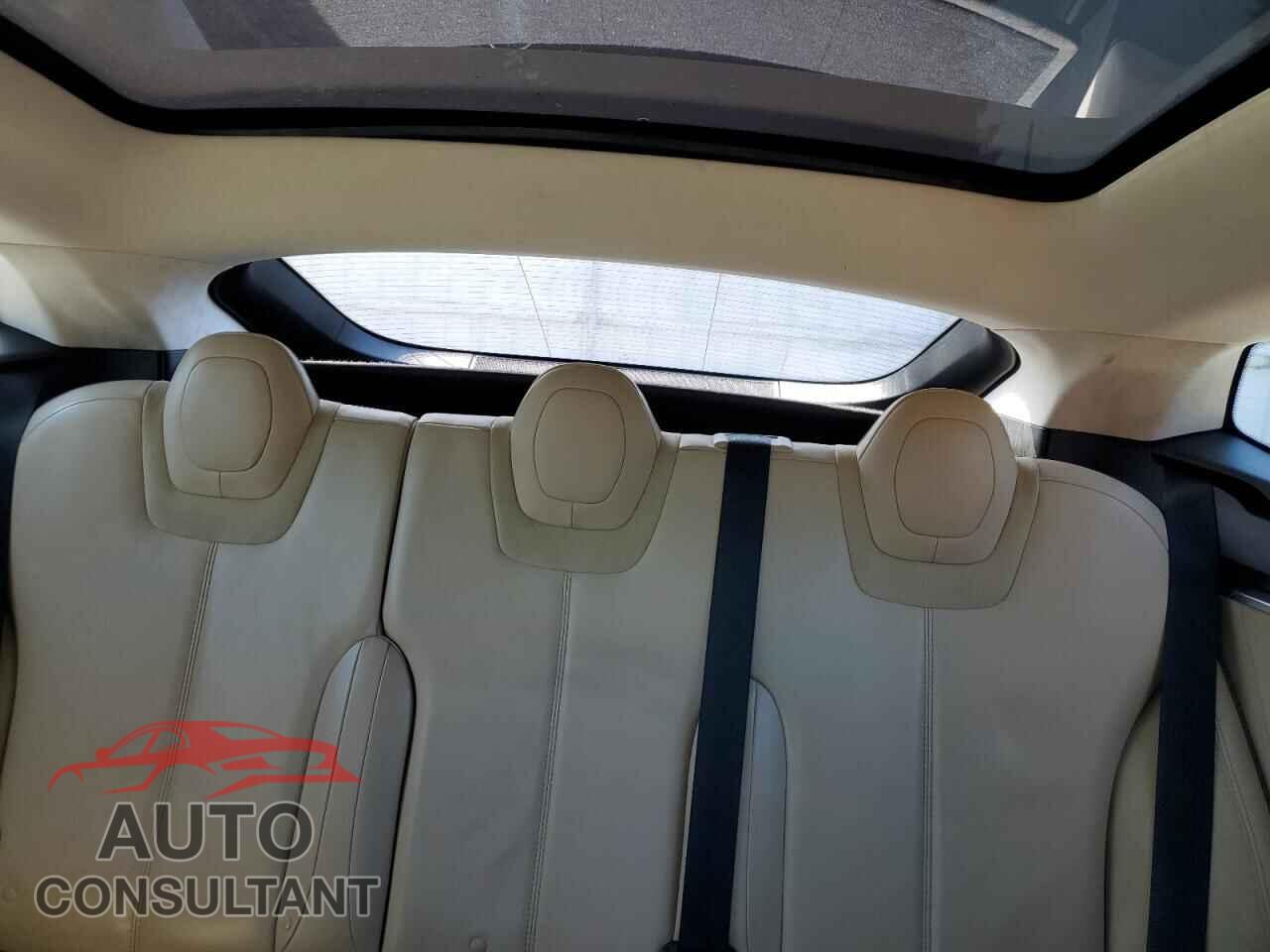 TESLA MODEL S 2013 - 5YJSA1DP5DFP25815