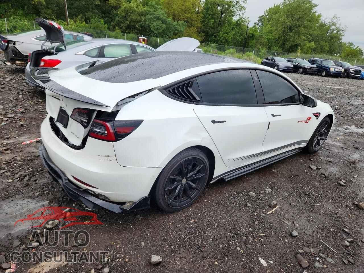 TESLA MODEL 3 2021 - 5YJ3E1EB4MF858593