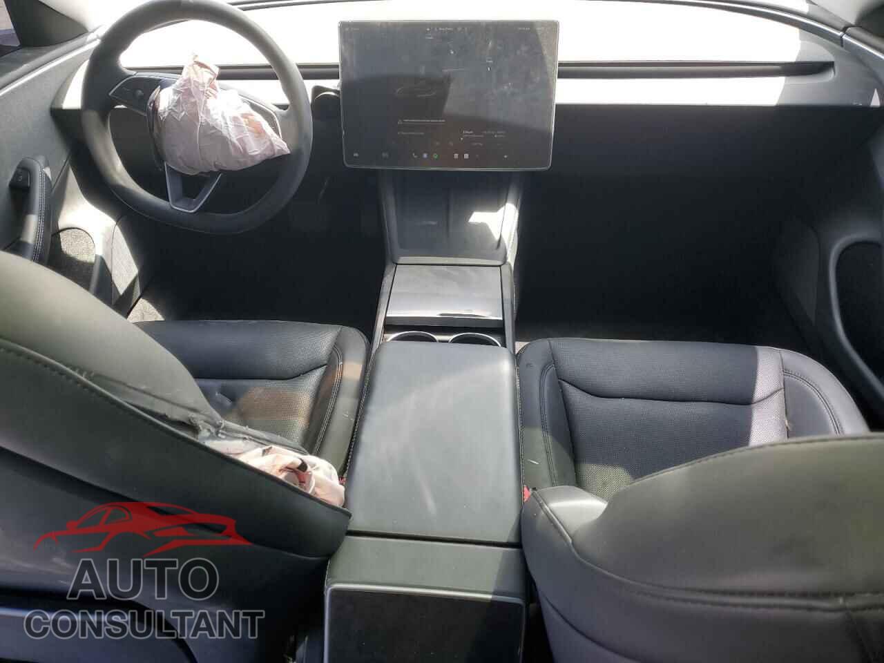 TESLA MODEL 3 2024 - 5YJ3E1EA7RF744781