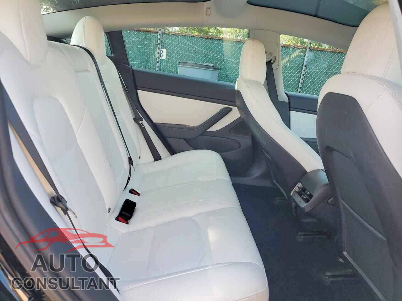 TESLA MODEL 3 2020 - 5YJ3E1EC2LF669495