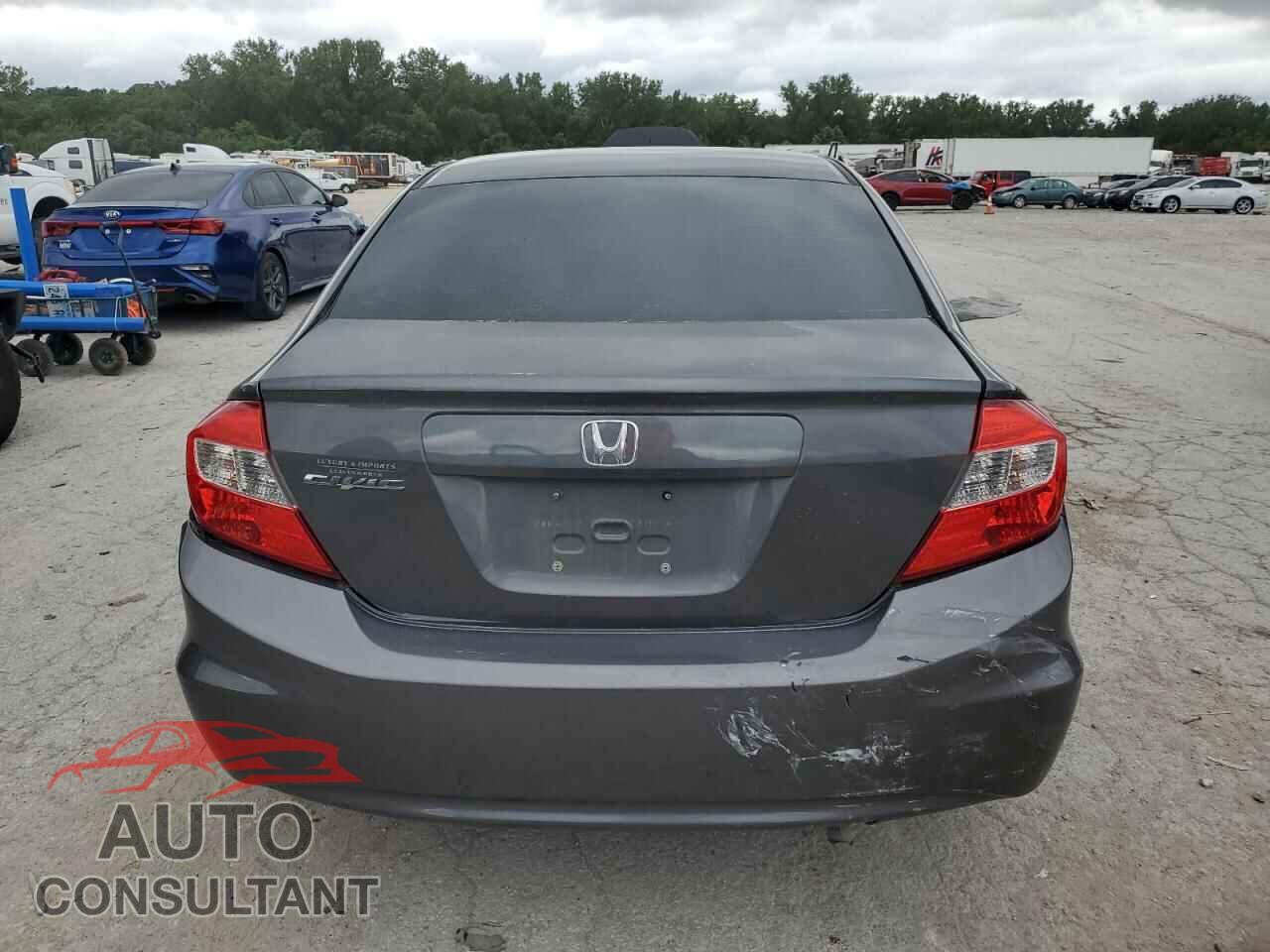 HONDA CIVIC 2012 - 2HGFB2F90CH582365