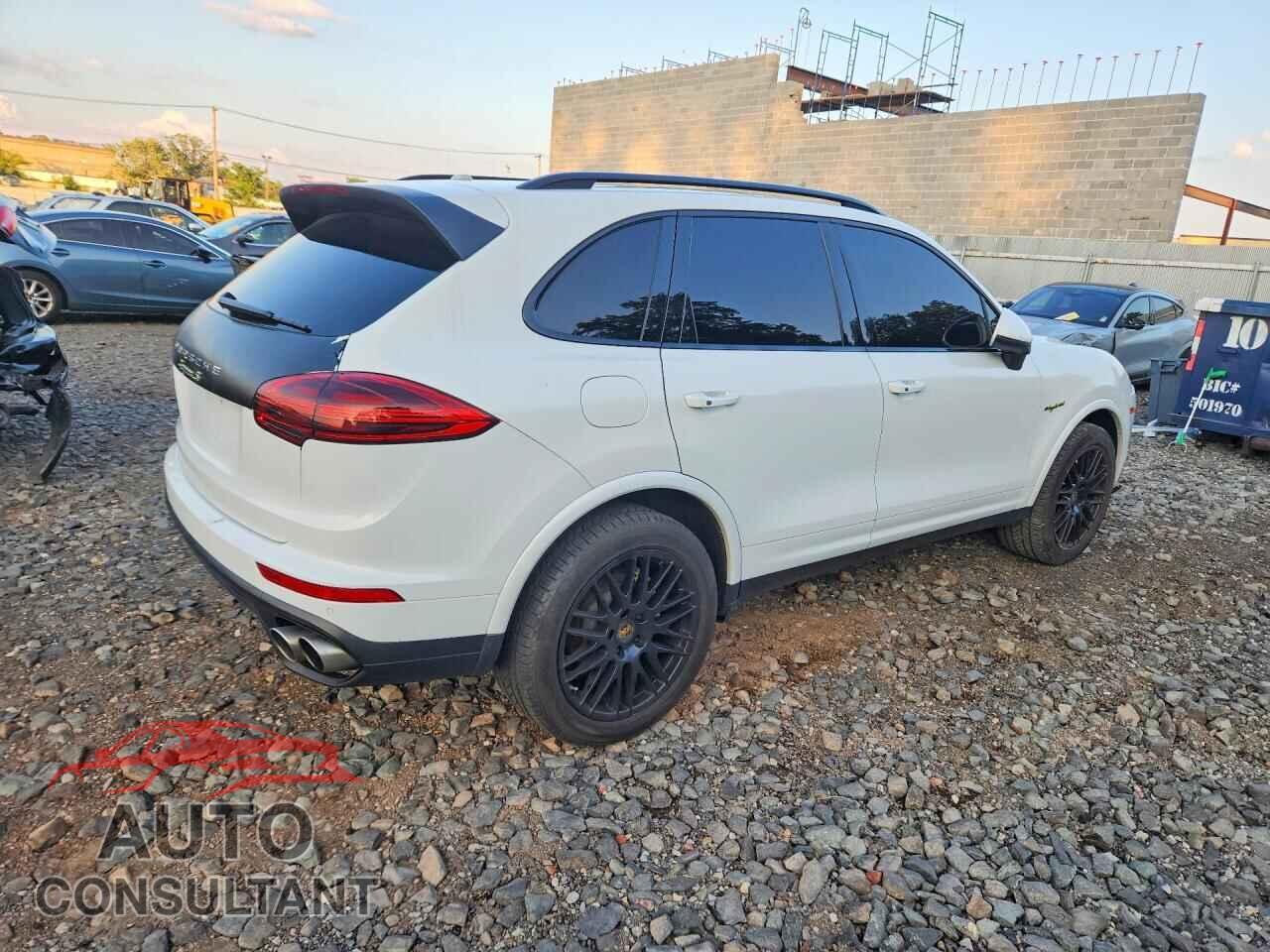 PORSCHE CAYENNE 2017 - WP1AE2A25HLA71480