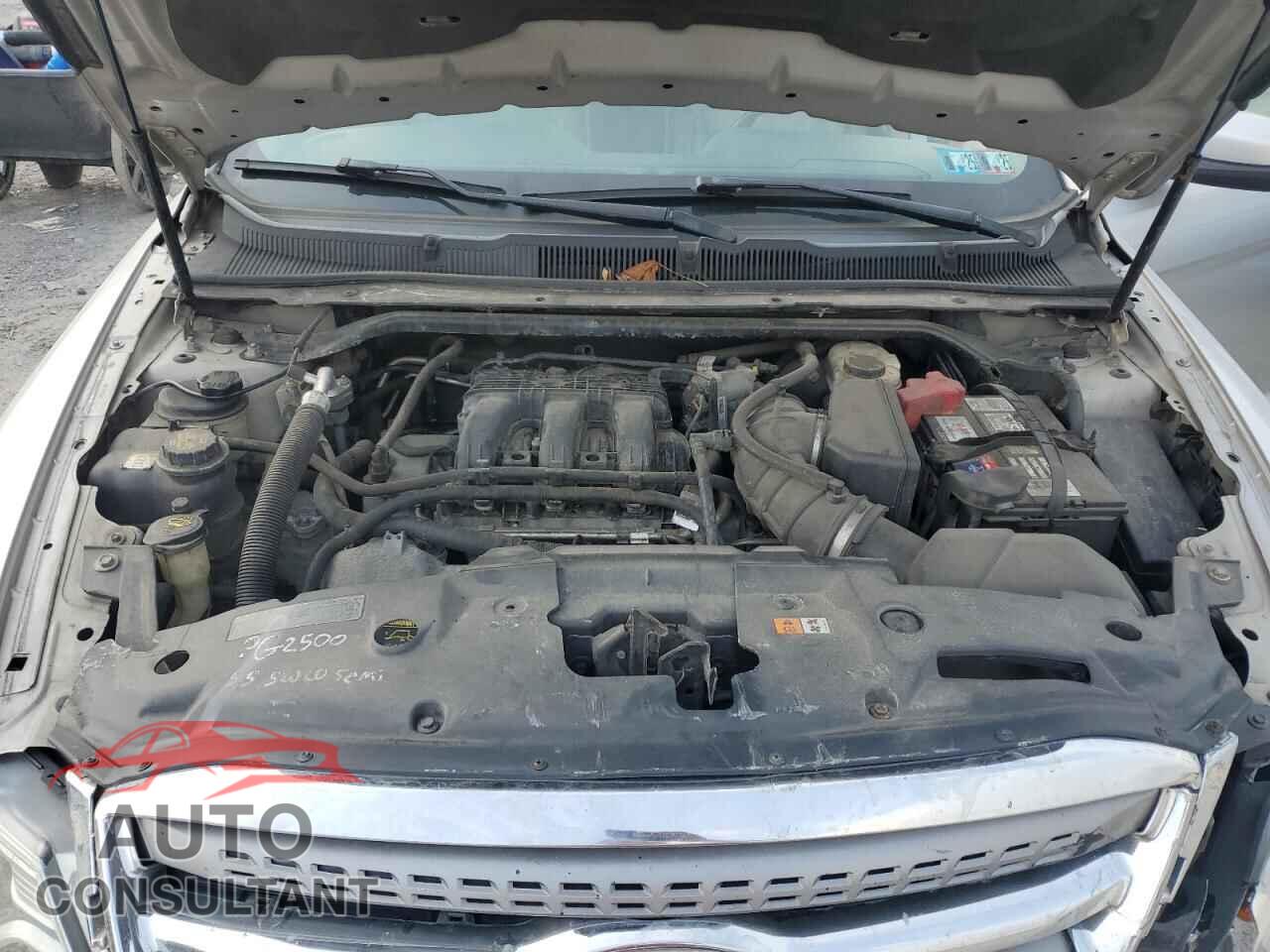 FORD TAURUS 2011 - 1FAHP2EW8BG137825