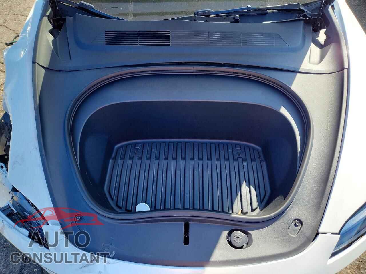 TESLA MODEL 3 2025 - 5YJ3E1EA2SF006036