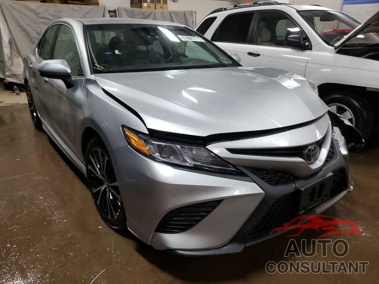 TOYOTA CAMRY 2018 - 4T1B11HK4JU594258