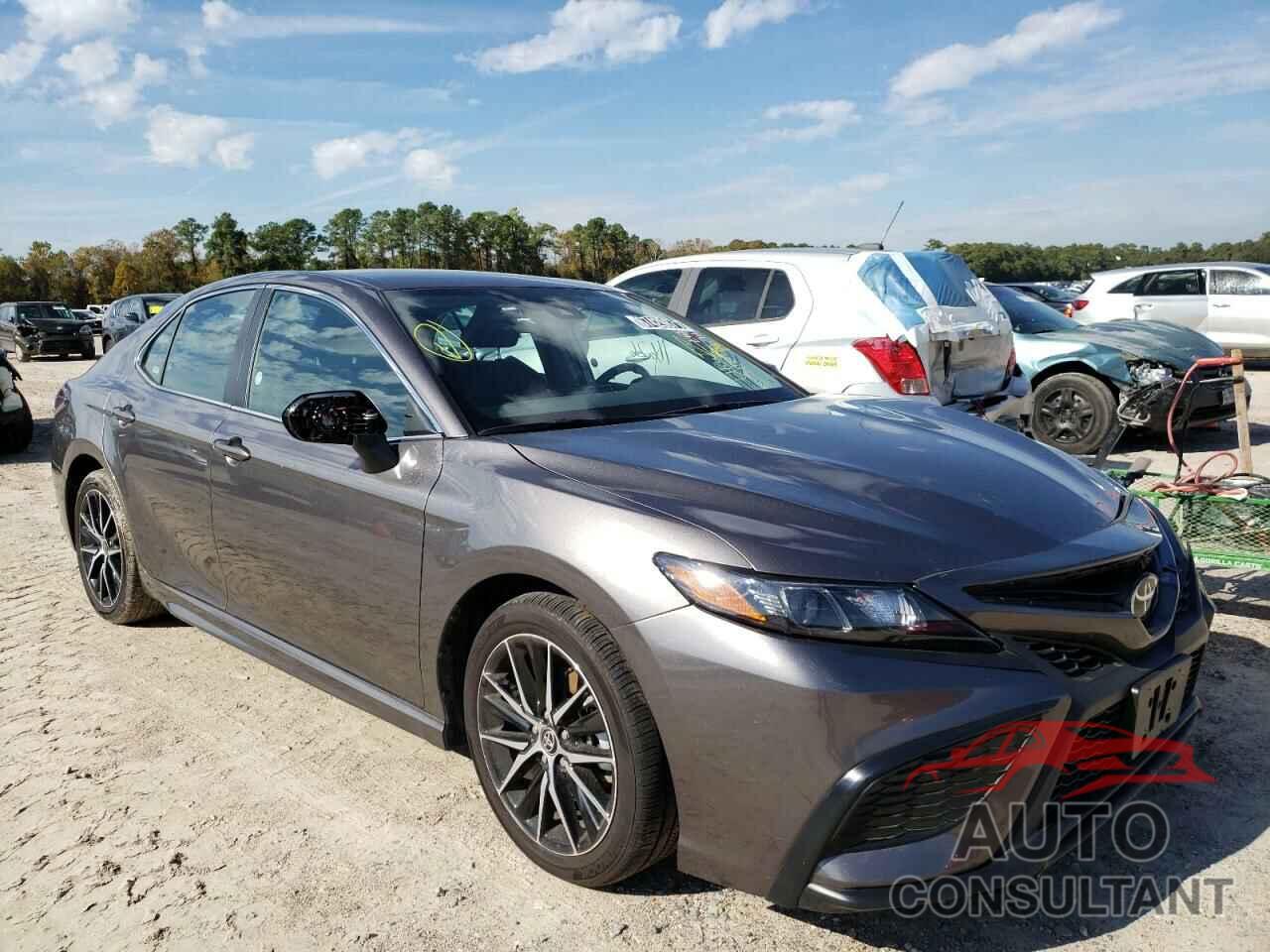 TOYOTA CAMRY 2021 - 4T1G11AK4MU585421