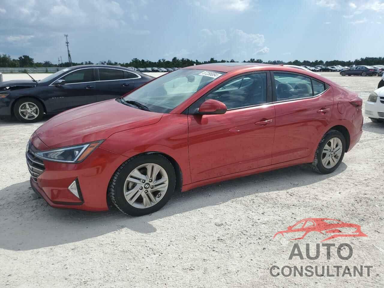 HYUNDAI ELANTRA 2019 - 5NPD84LF4KH457398