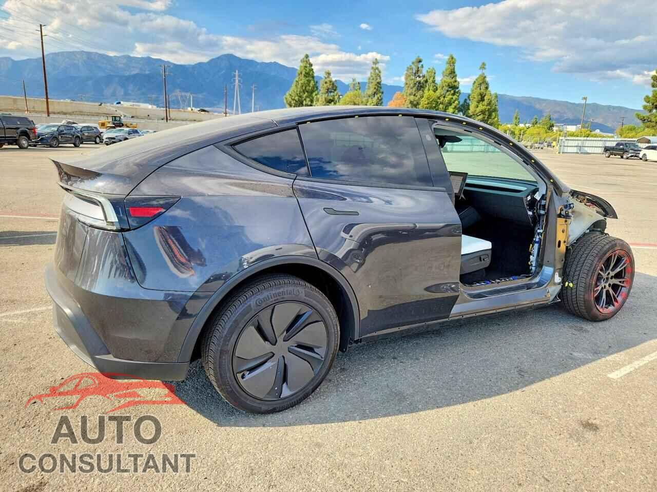 TESLA MODEL Y 2026 - 7SAYGDEDXTF452869