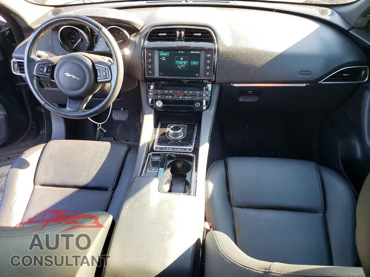 JAGUAR F-PACE 2018 - SADCJ2FX6JA273695