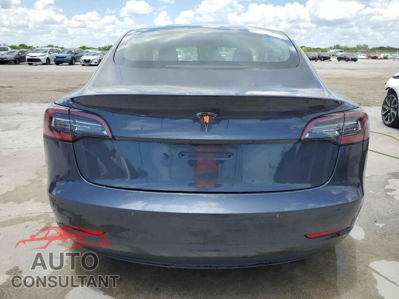 TESLA MODEL 3 2022 - 5YJ3E1EA2NF370302