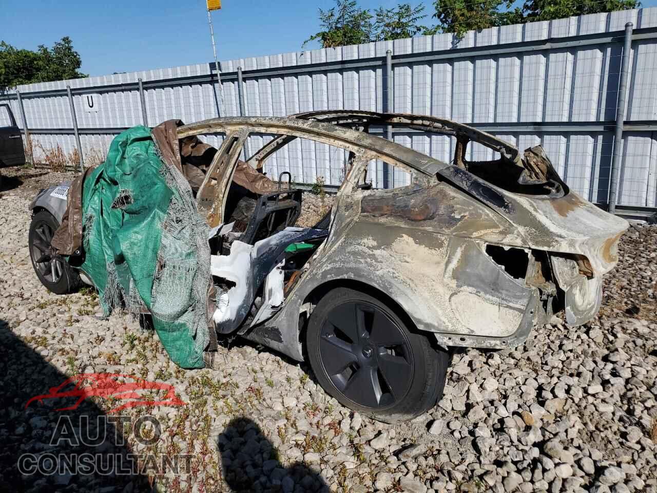 TESLA MODEL 3 2022 - 5YJ3E1EA2NF323027