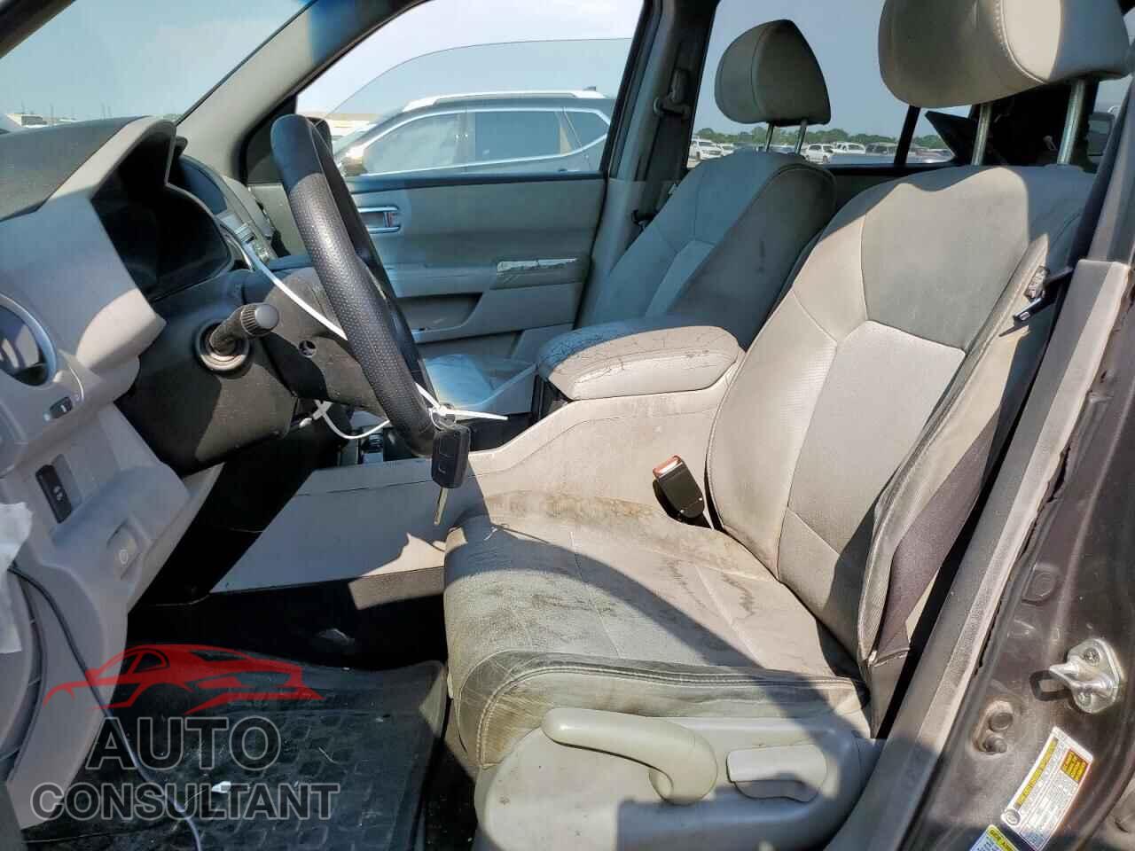 HONDA PILOT 2011 - 5FNYF3H22BB030596
