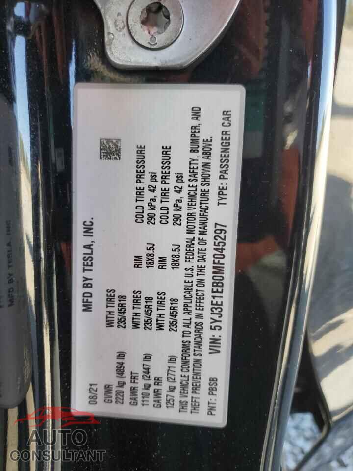 TESLA MODEL 3 2021 - 5YJ3E1EB0MF045297