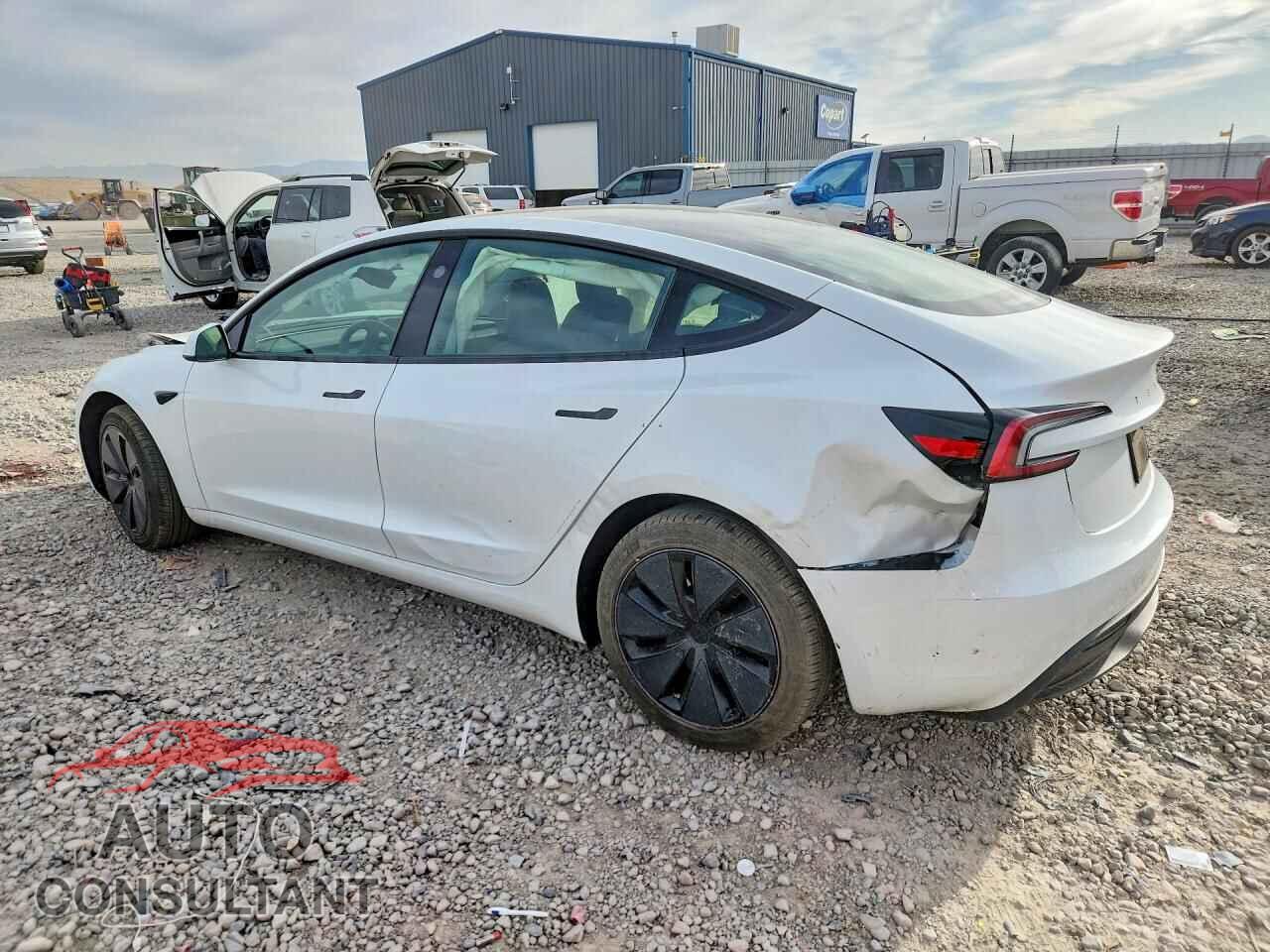TESLA MODEL 3 2024 - 5YJ3E1EA0RF833835