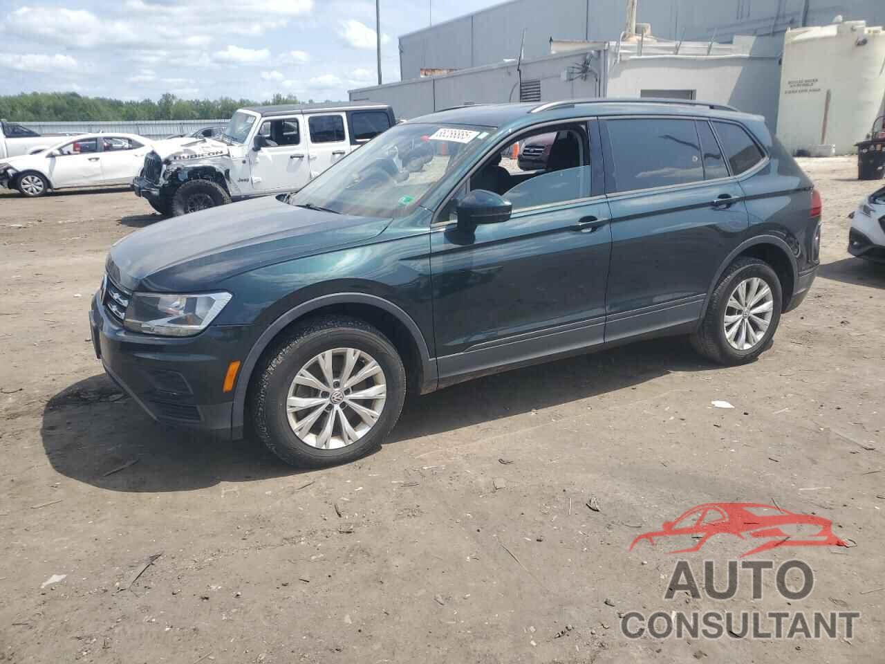 VOLKSWAGEN TIGUAN 2018 - 3VV1B7AX6JM121456