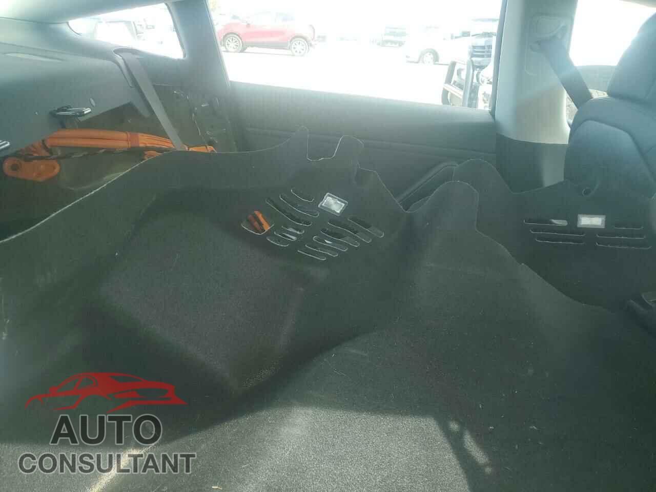 TESLA MODEL 3 2018 - 5YJ3E1EB9JF068203