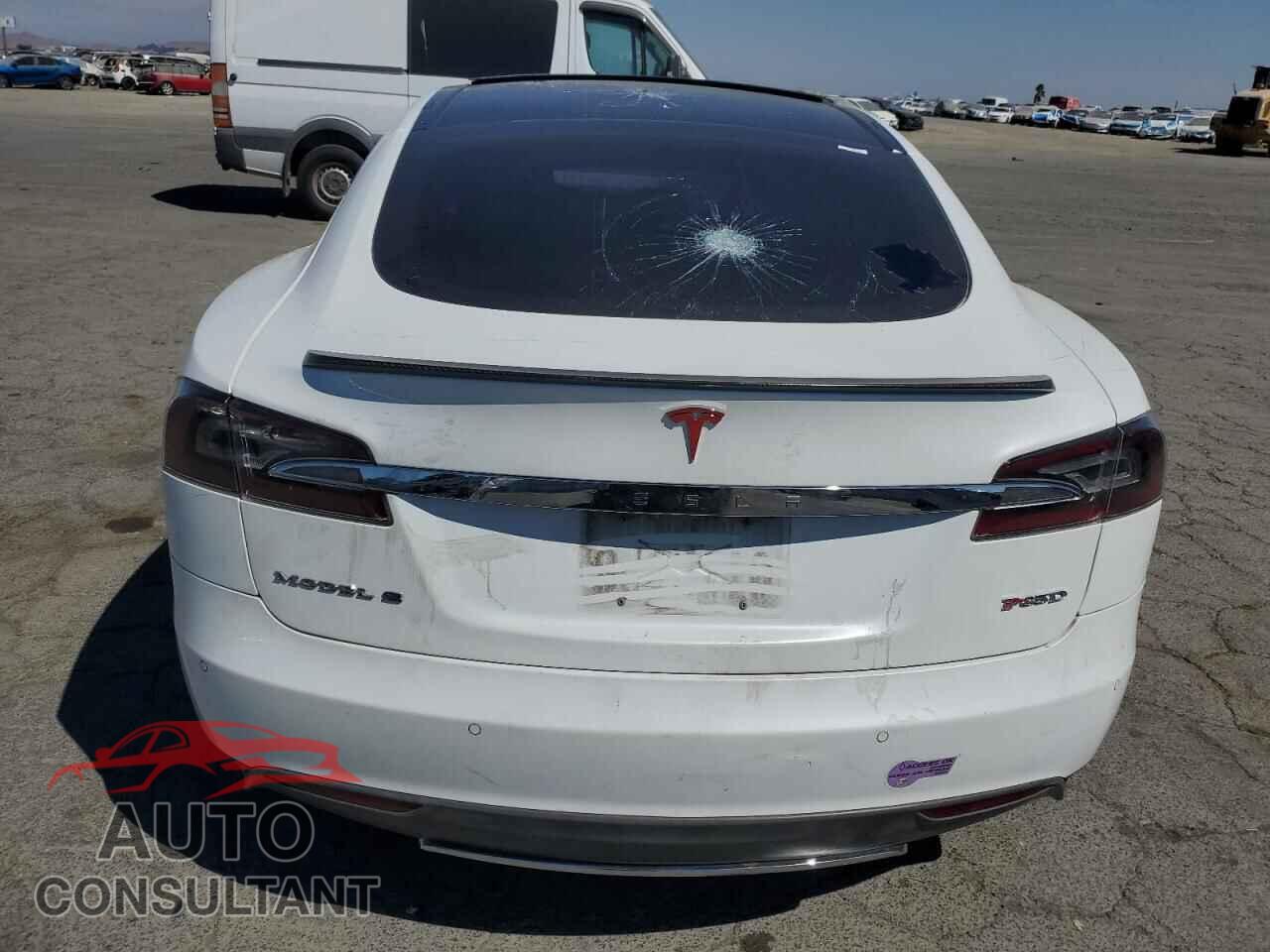 TESLA MODEL S 2015 - 5YJSA1H24FF084903