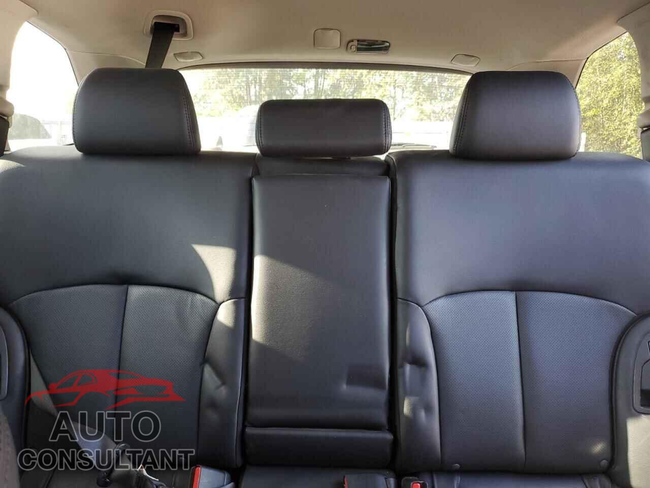 SUBARU OUTBACK 2013 - 4S4BRDPC8D2249013