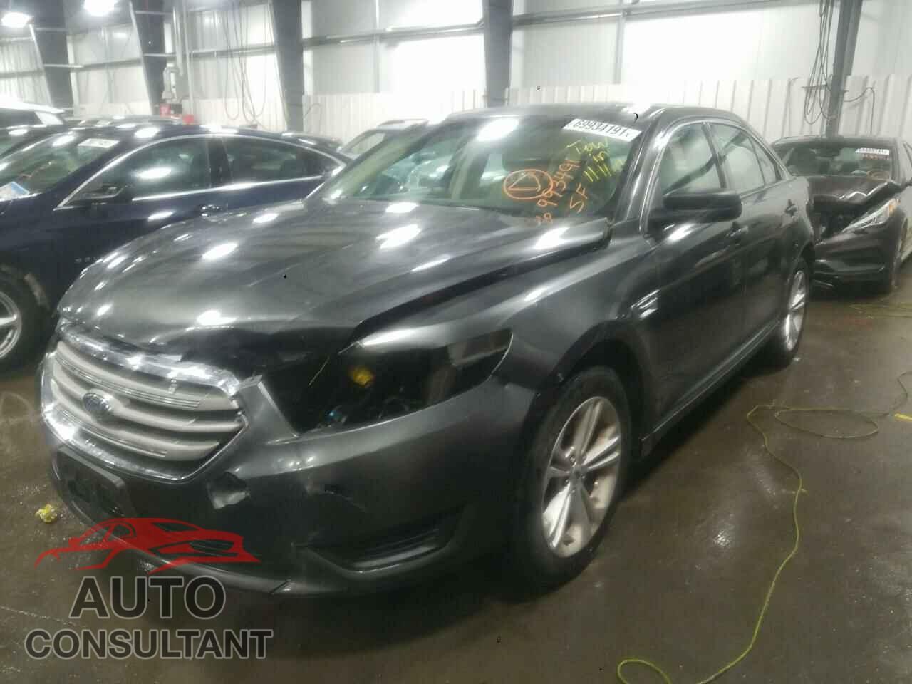 FORD TAURUS 2017 - 1FAHP2D84HG106437