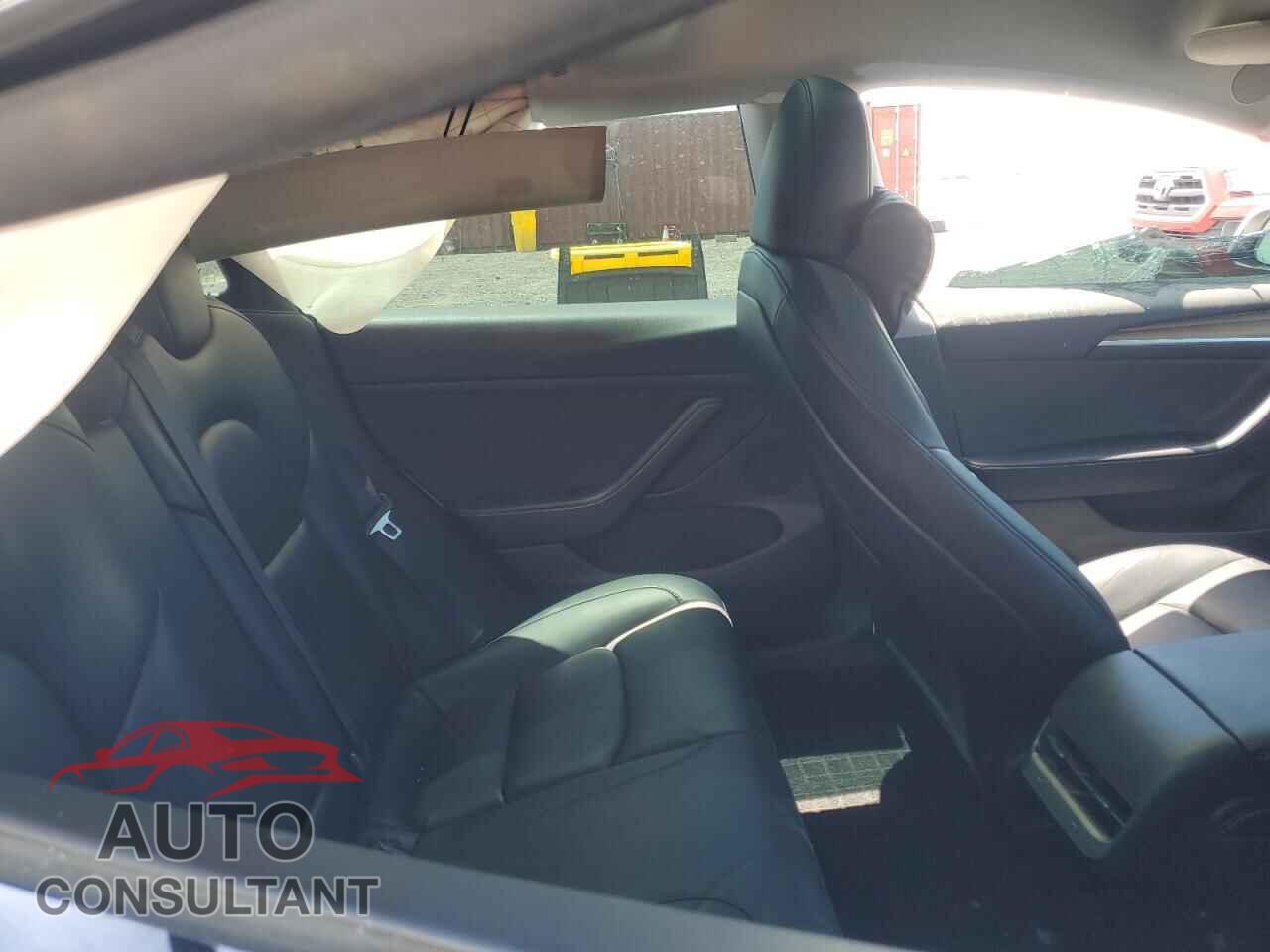 TESLA MODEL 3 2022 - 5YJ3E1EB5NF263205