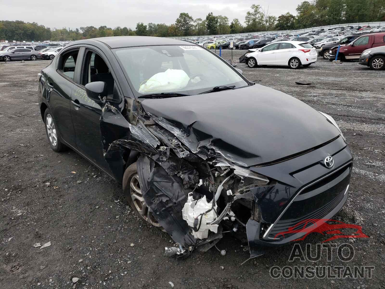 TOYOTA YARIS 2017 - 3MYDLBYV9HY181719