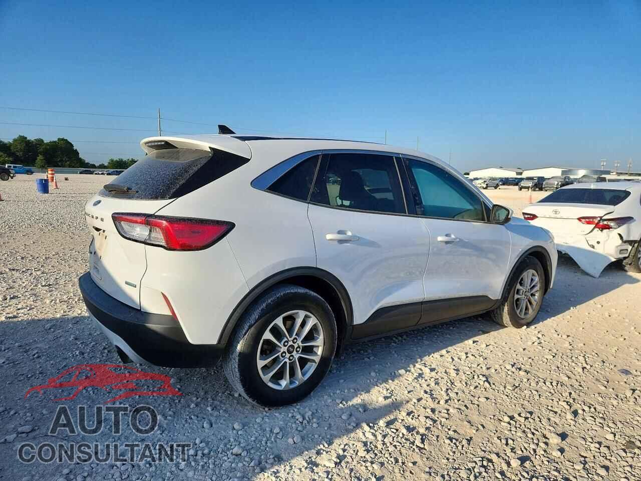 FORD ESCAPE 2020 - 1FMCU0G64LUA32096