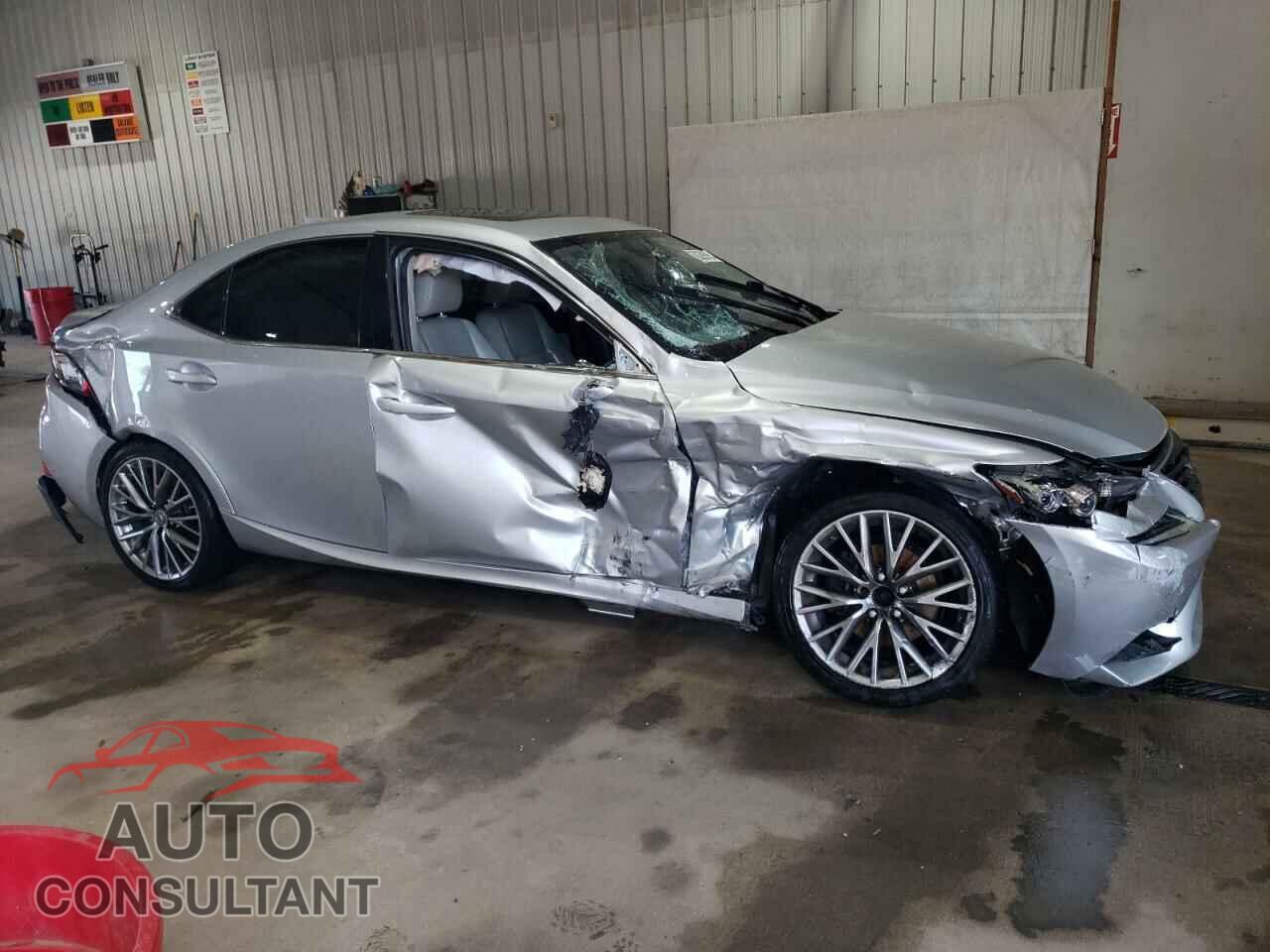 LEXUS IS 2014 - JTHCF1D21E5013037