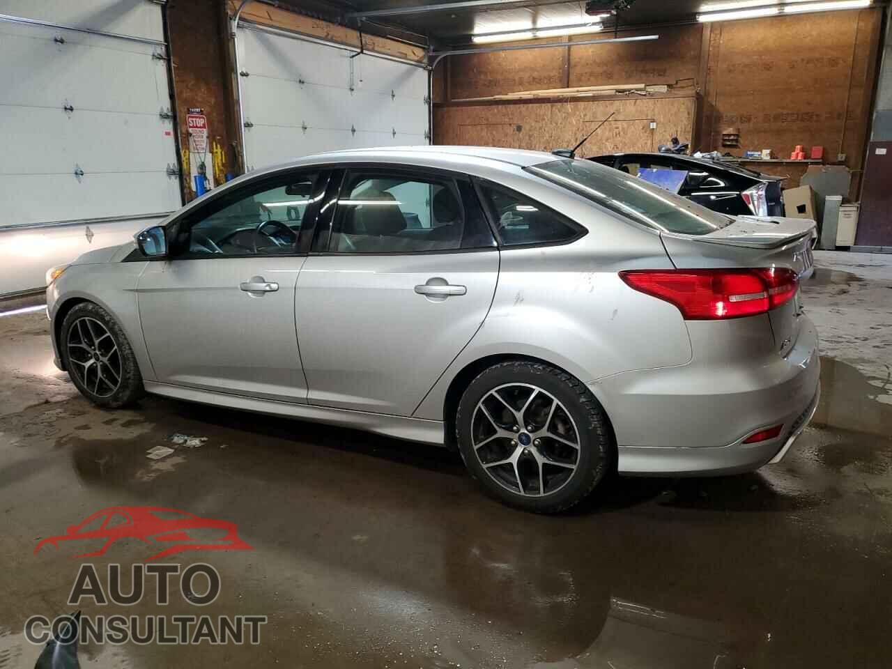 FORD FOCUS 2016 - 1FADP3F25GL219154