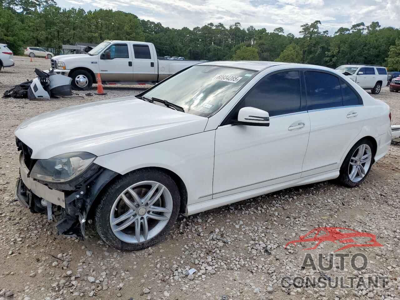 MERCEDES-BENZ C-CLASS 2014 - WDDGF4HB3EG235314