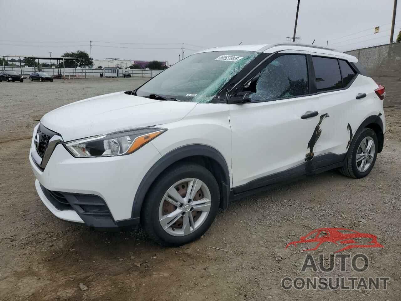 NISSAN KICKS 2018 - 3N1CP5CU1JL545071