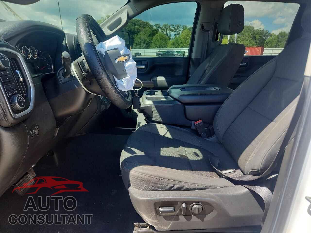 CHEVROLET SILVERADO 2021 - 1GC1YNEY2MF247323
