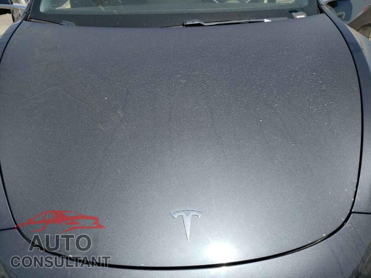 TESLA MODEL 3 2018 - 5YJ3E1EA3JF028108