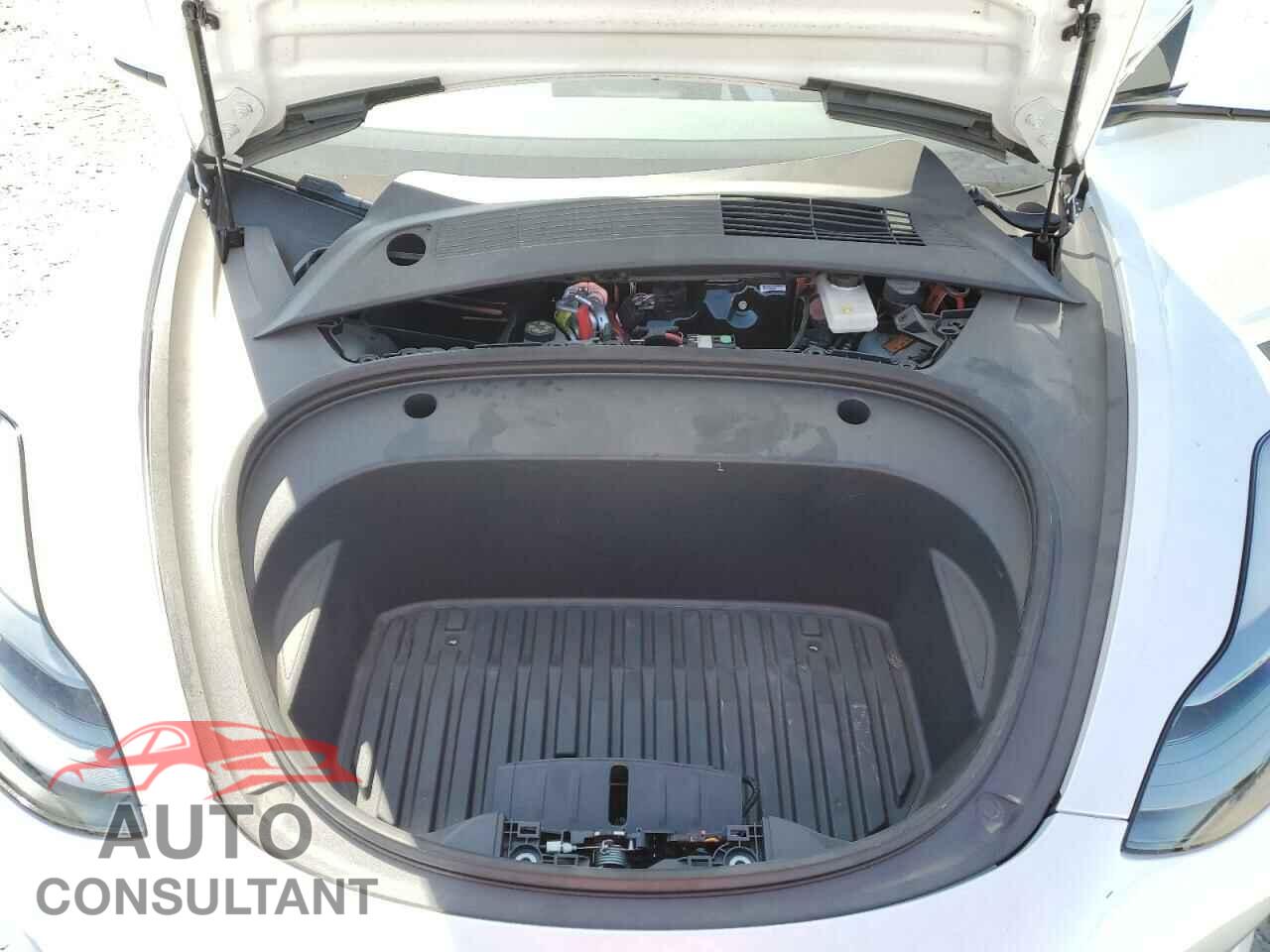 TESLA MODEL 3 2023 - 5YJ3E1EB4PF456514