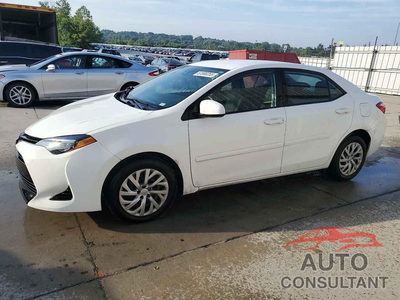 TOYOTA COROLLA 2018 - 5YFBURHE2JP799742