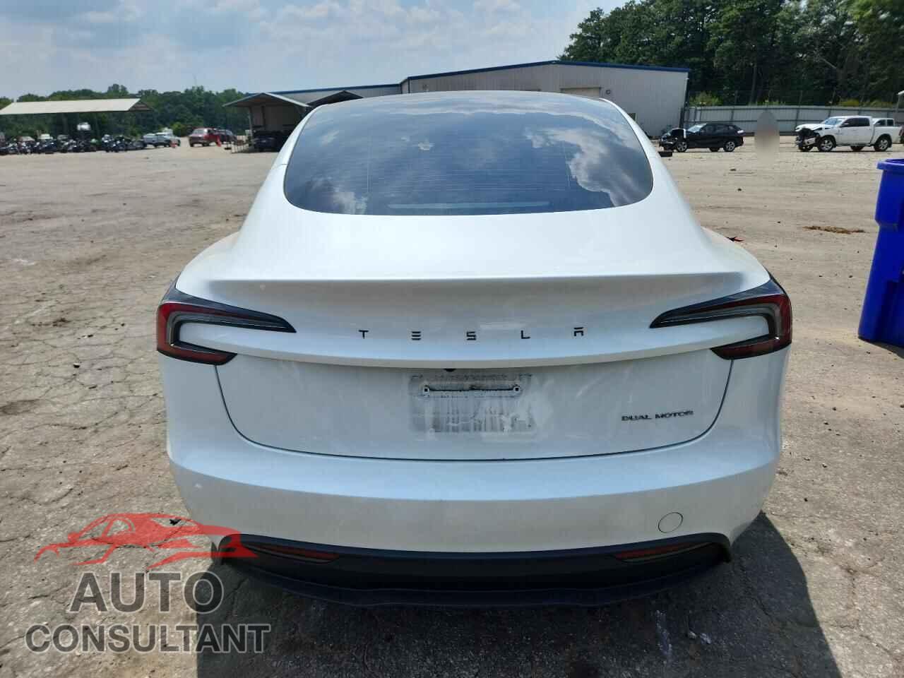 TESLA MODEL 3 2024 - 5YJ3E1EB0RF809818
