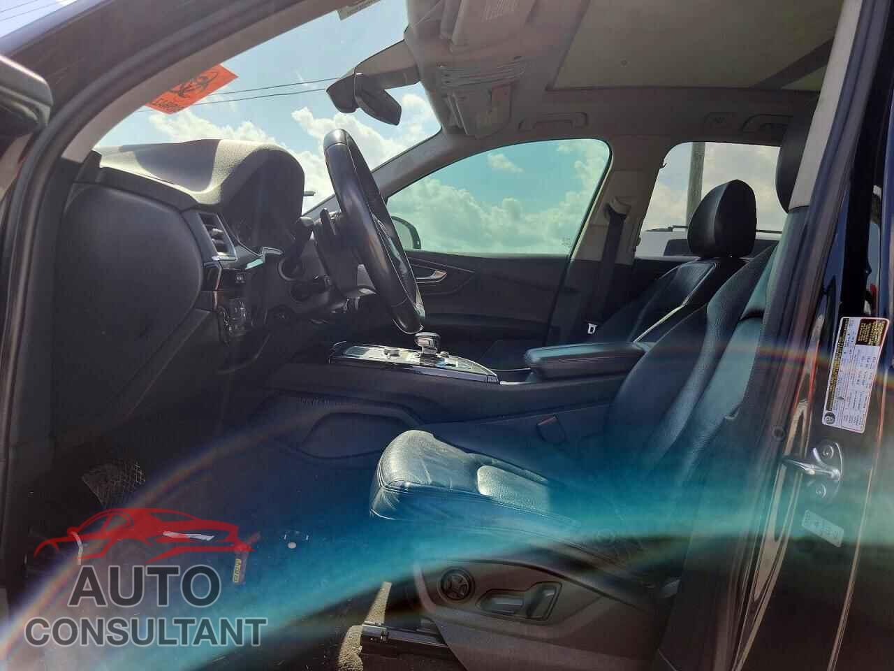 AUDI Q7 2018 - WA1LAAF71JD037308
