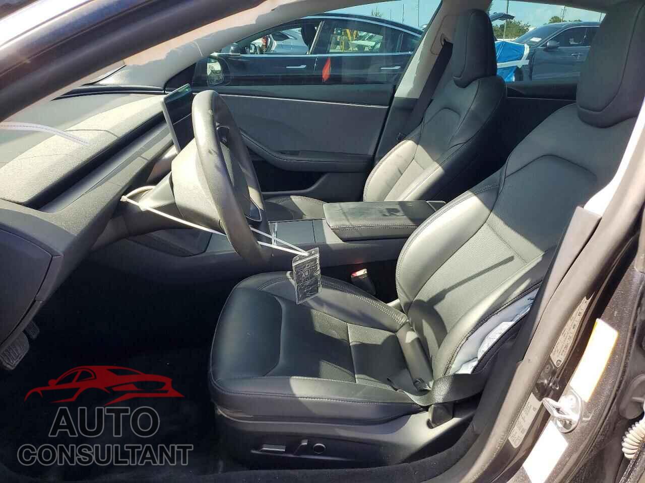 TESLA MODEL 3 2025 - 5YJ3E1EA9SF904262