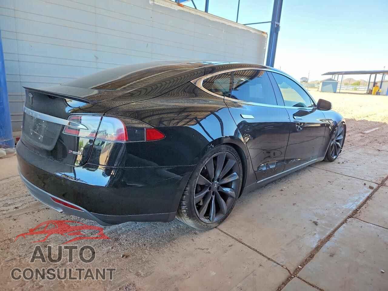 TESLA MODEL S 2013 - 5YJSA1DP0DFP15418