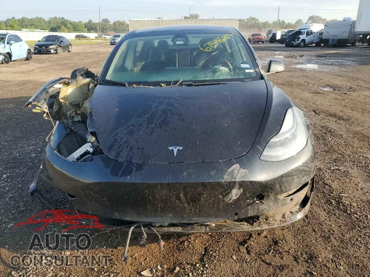 TESLA MODEL 3 2021 - 5YJ3E1EA7MF851144