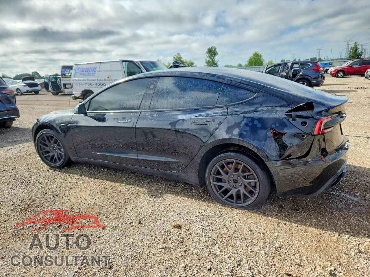 TESLA MODEL 3 2024 - 5YJ3E1EB2RF807102