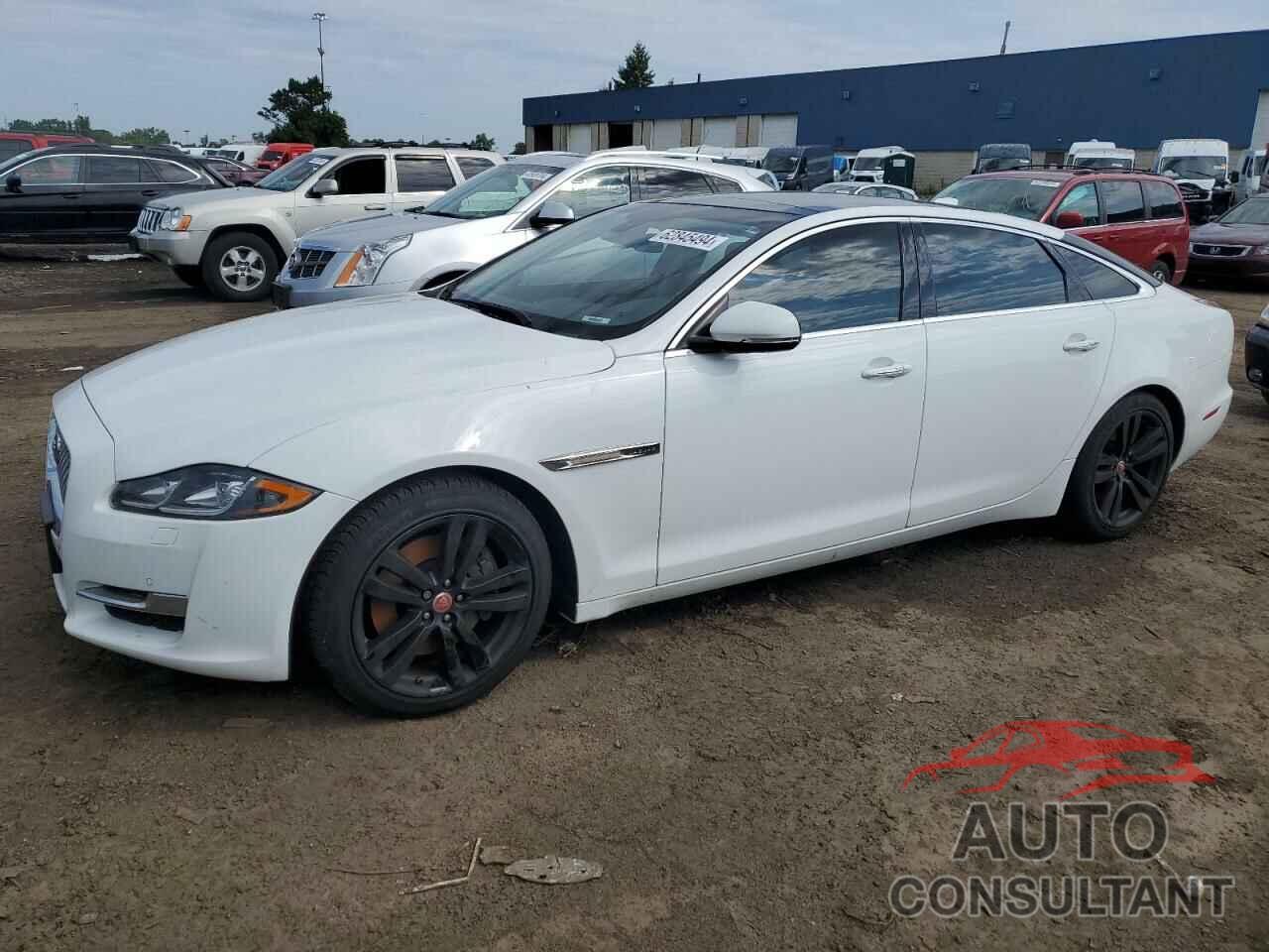 JAGUAR XJ 2016 - SAJWJ2GD9G8W02548