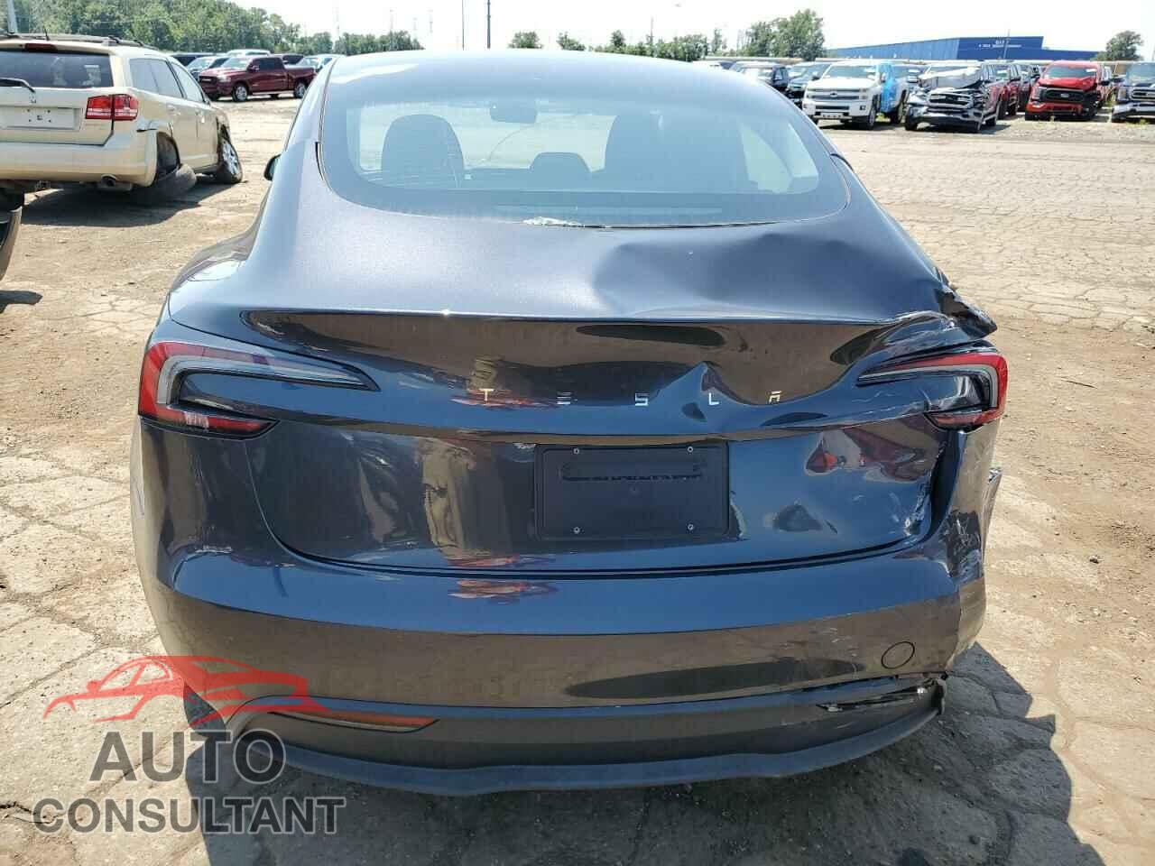 TESLA MODEL 3 2024 - 5YJ3E1EA8RF758219