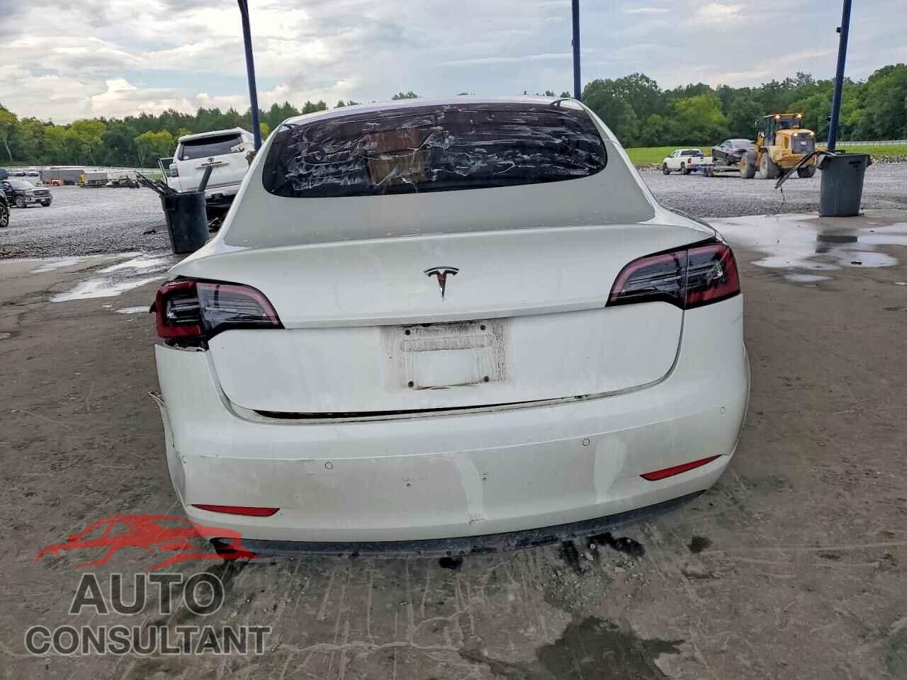 TESLA MODEL 3 2018 - 5YJ3E1EA5JF025145