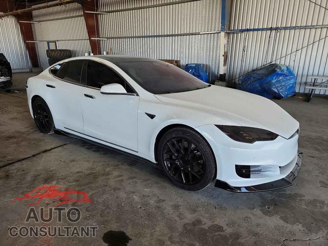 TESLA MODEL S 2017 - 5YJSA1E27HF197168